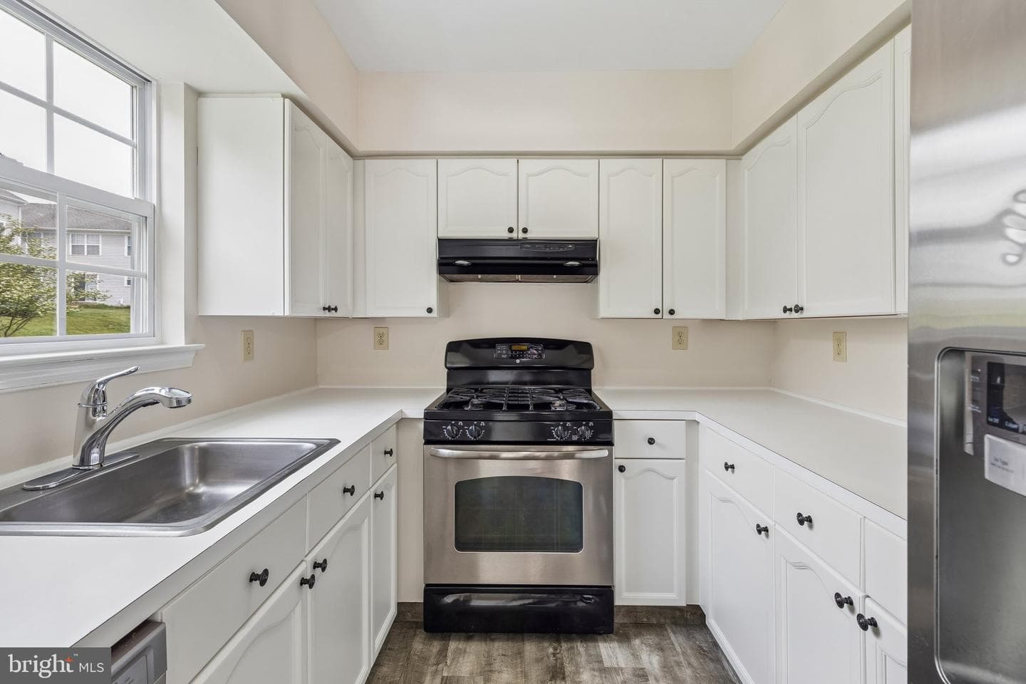 5532 Rinker Circle photo 9