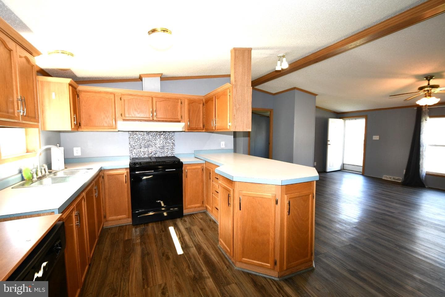 45 Maple Drive photo 7