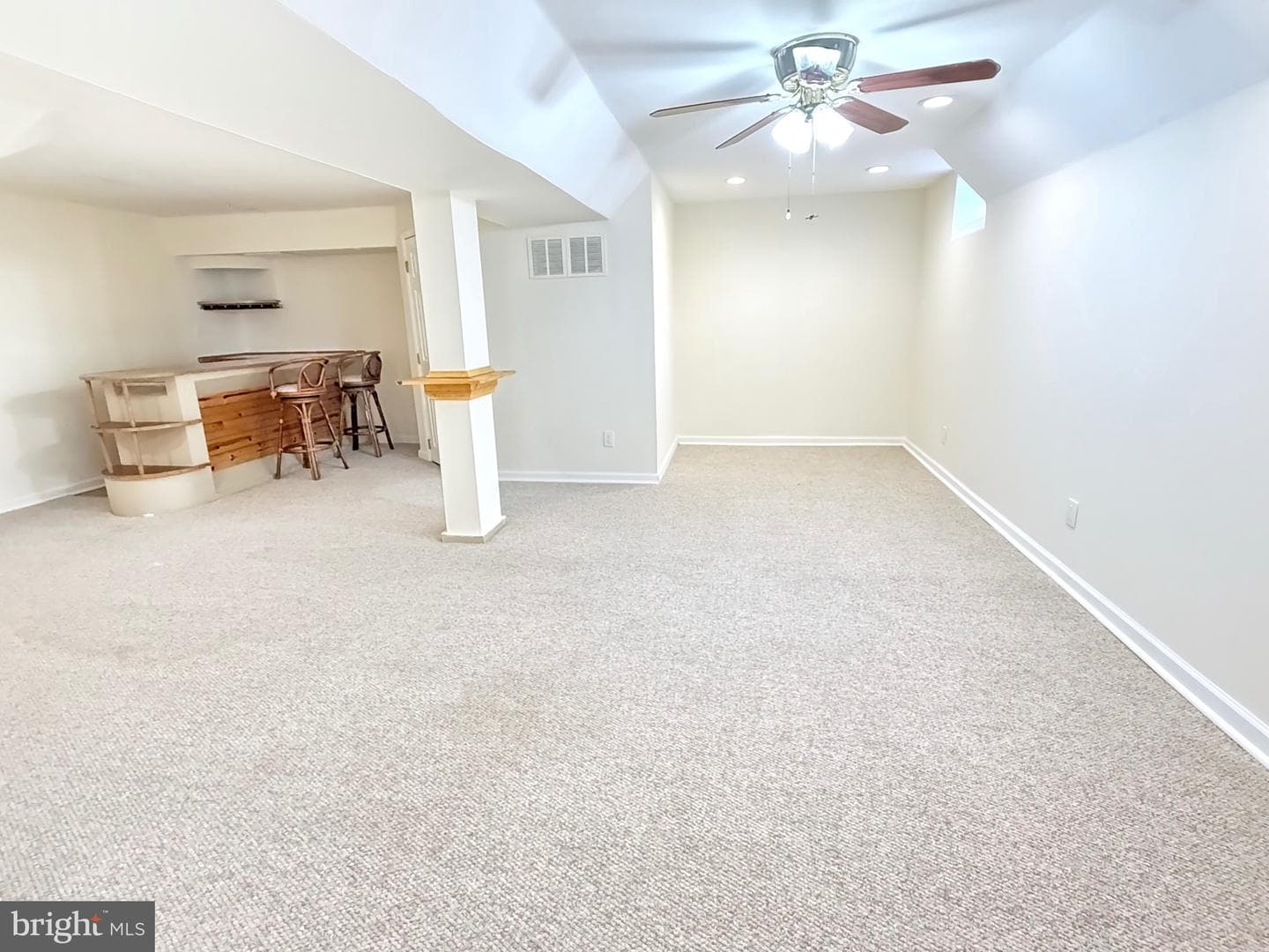 988 Baxter Avenue photo 30