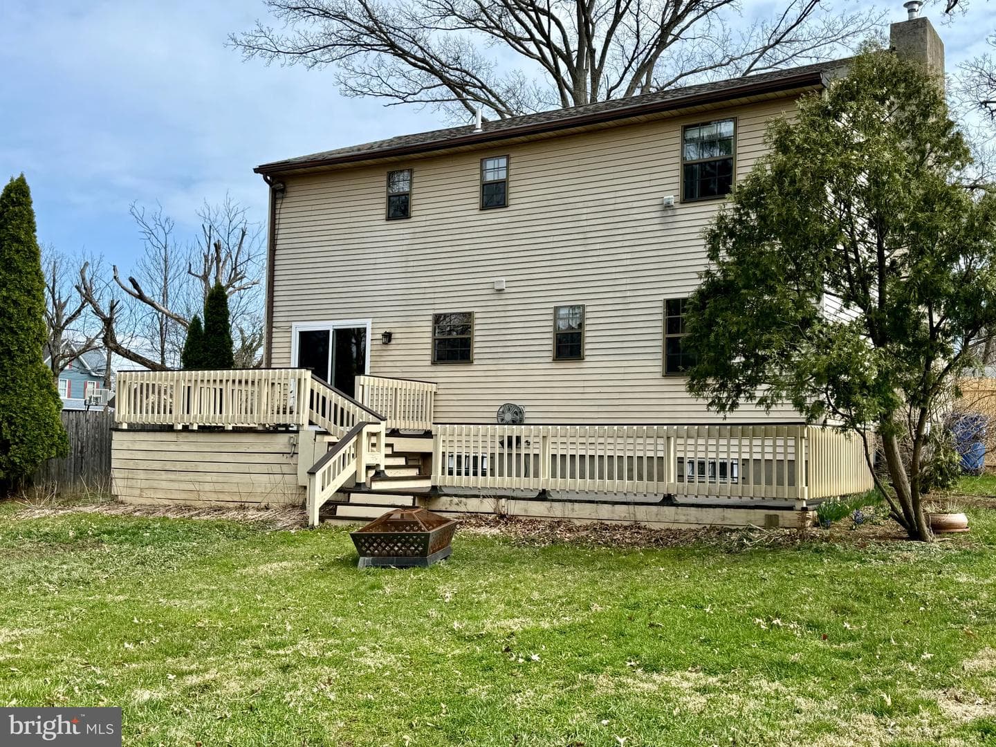 988 Baxter Avenue photo 33