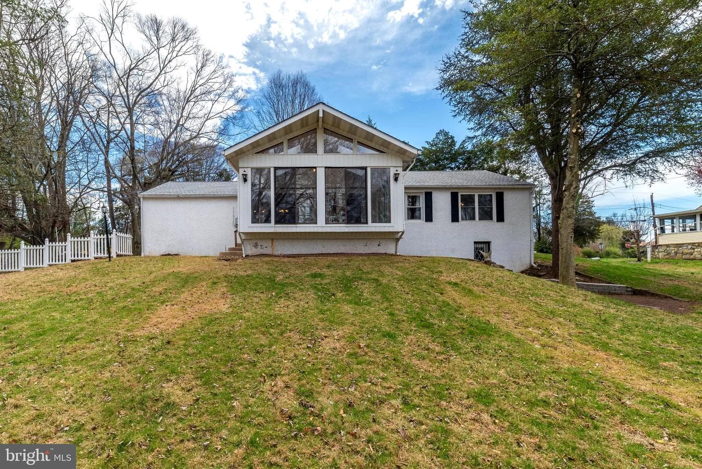 4824 Grandview Avenue photo 5