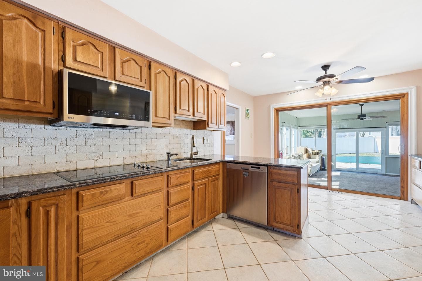1087 Roberts Road photo 8