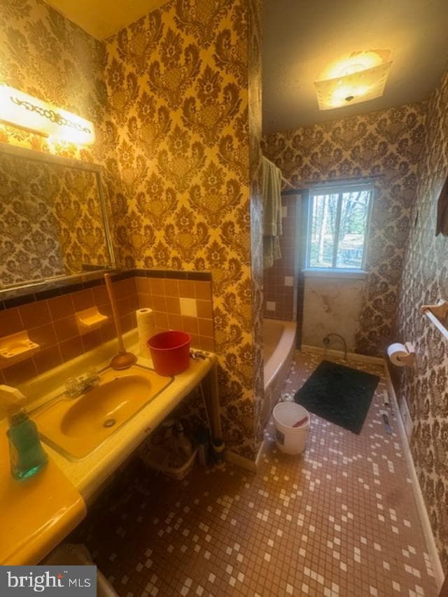222 Webster Way photo 10