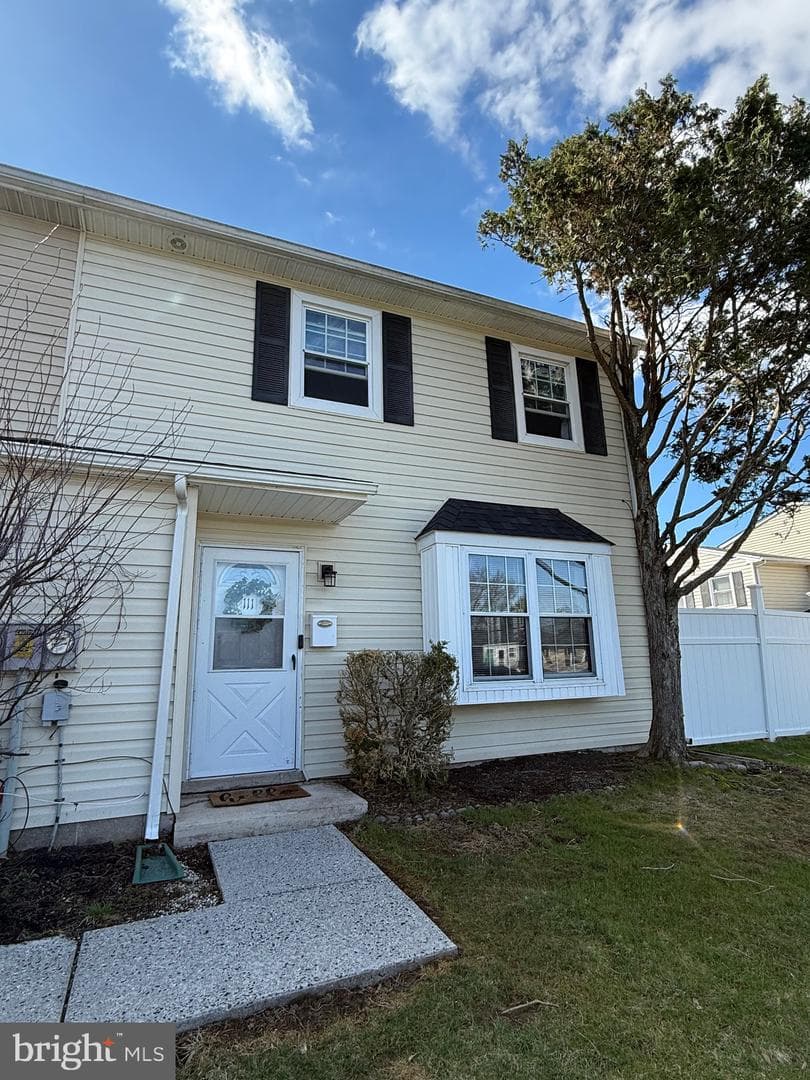 111 Reliance Circle photo 2