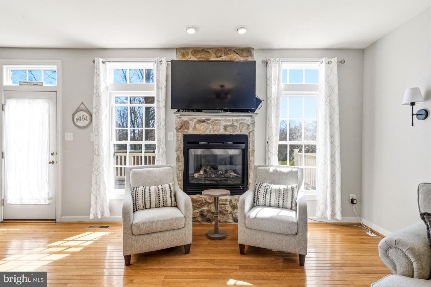 331 Village Way photo 17