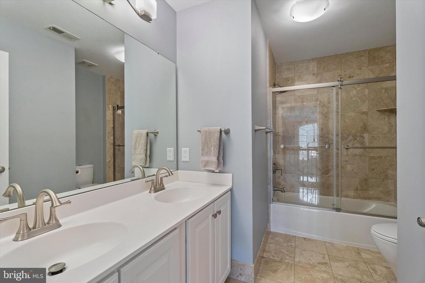 602 Bellflower Boulevard photo 20