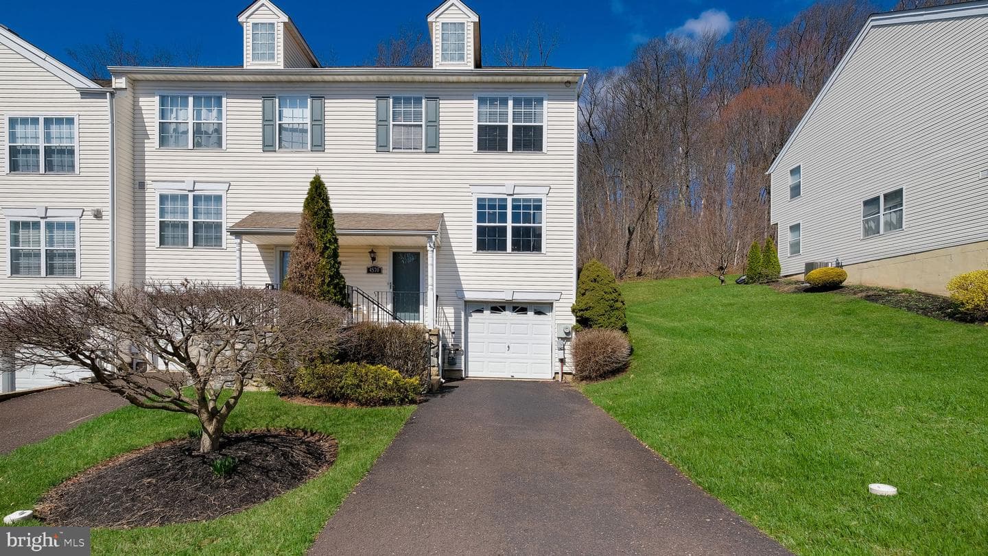 4570 Louise Saint Claire Dr