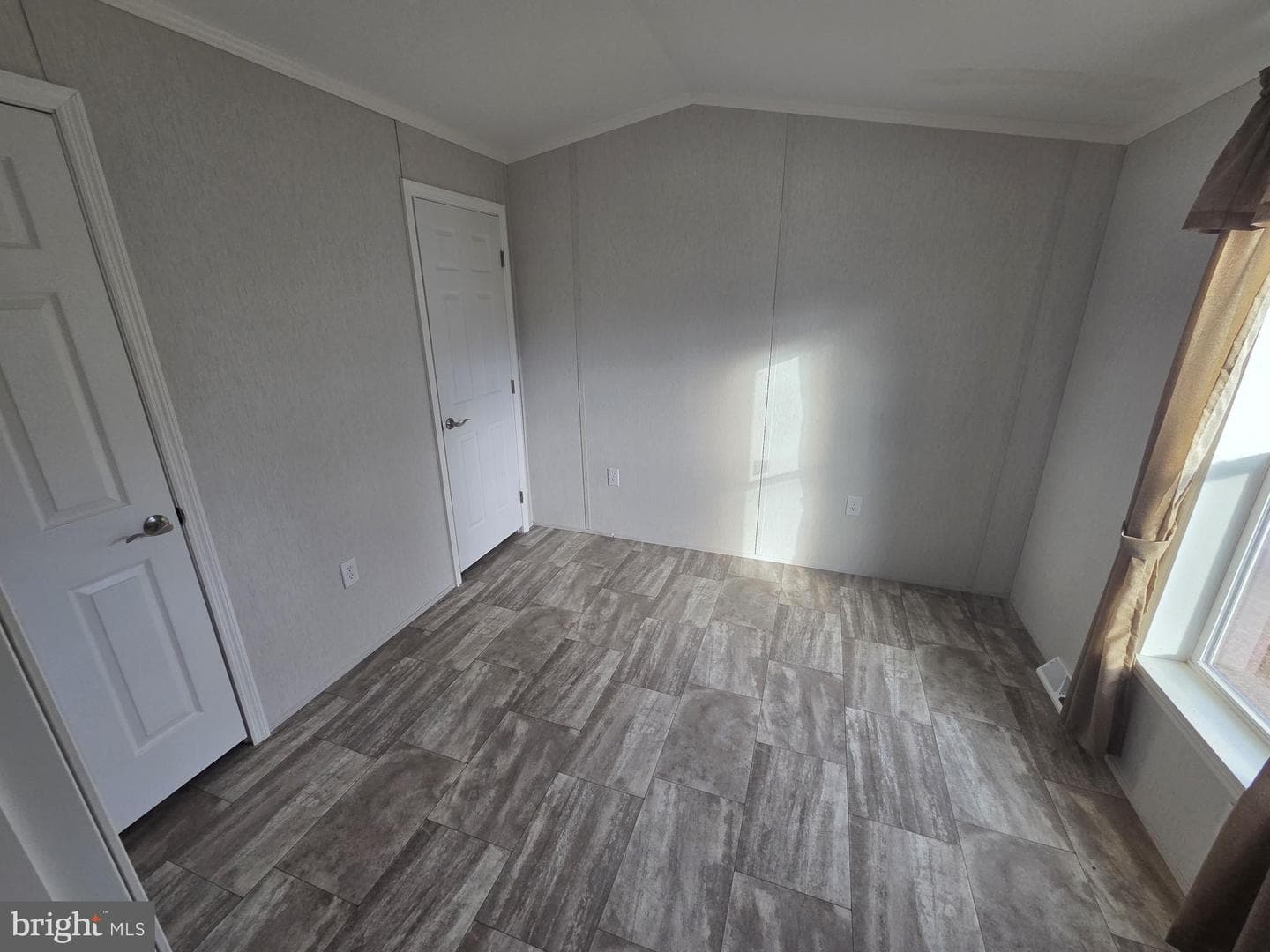 1 Laurel Terrace photo 5