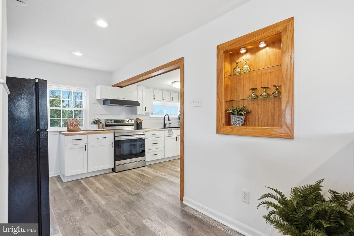 292 Walter Road photo 13