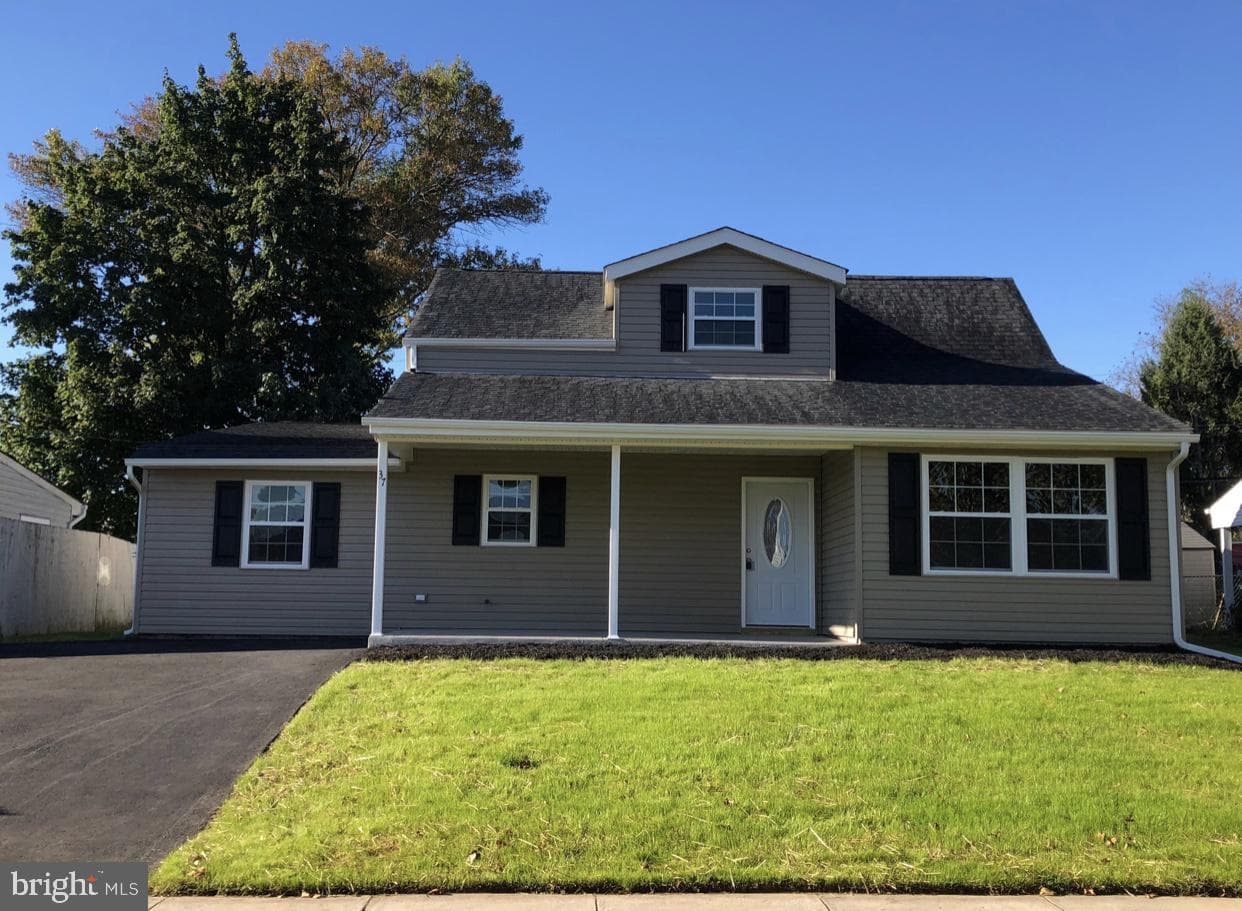 37 River Lane photo 2