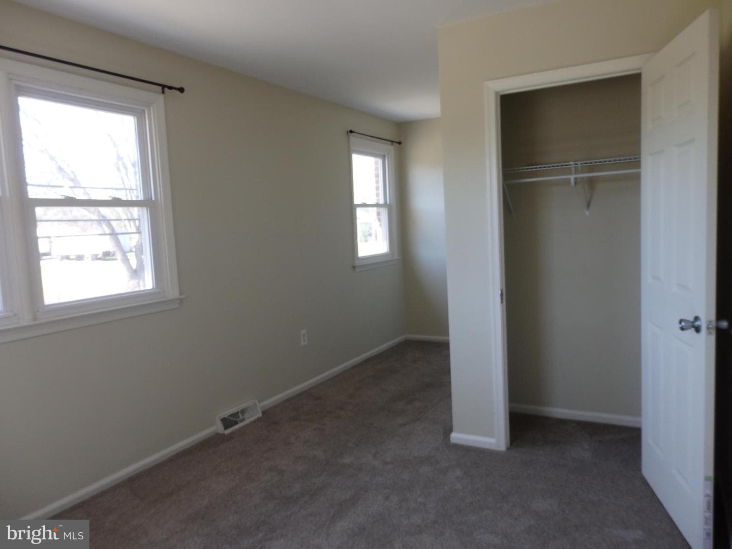 201 Lancaster Court photo 23