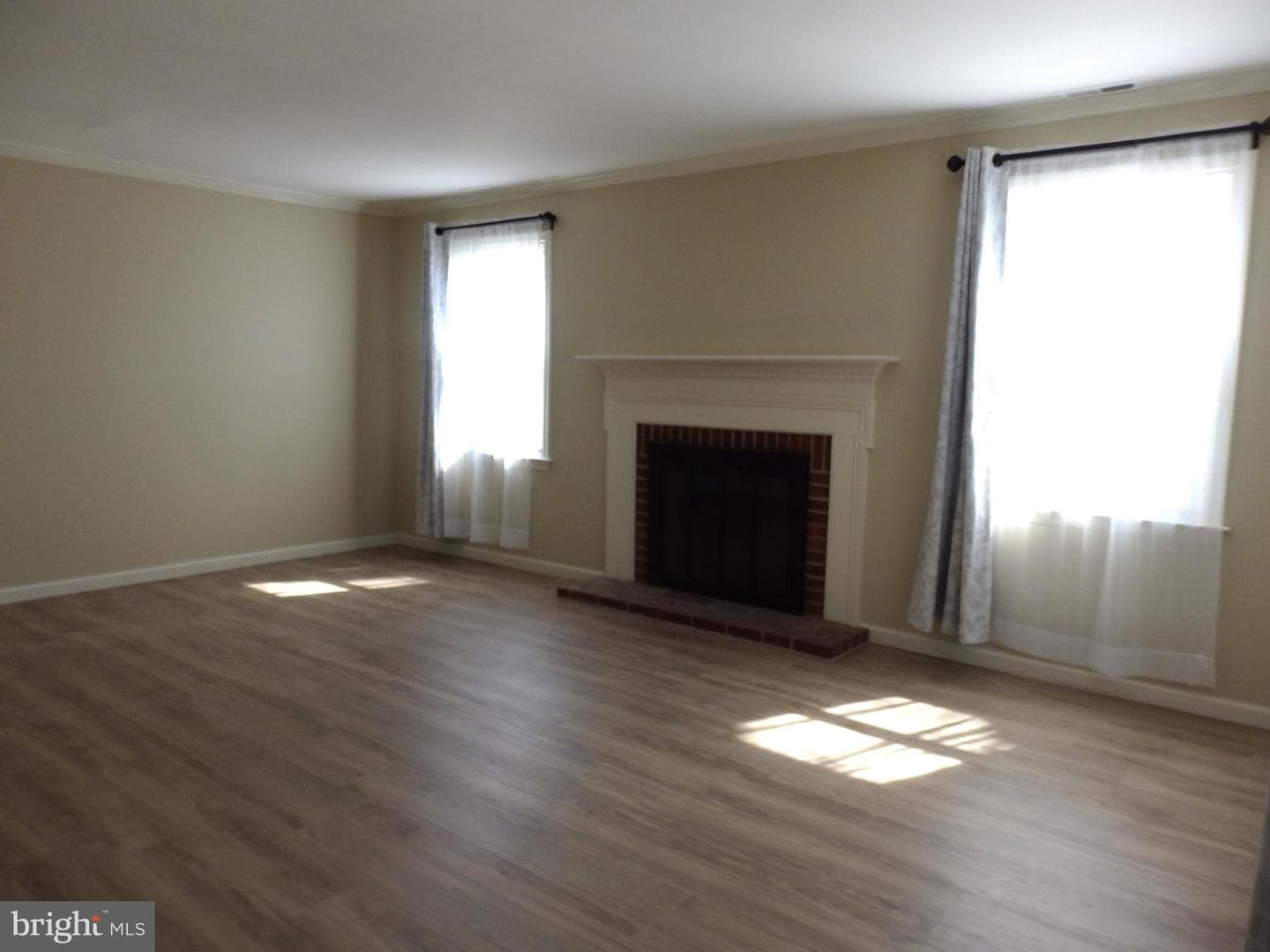 201 Lancaster Court photo 3