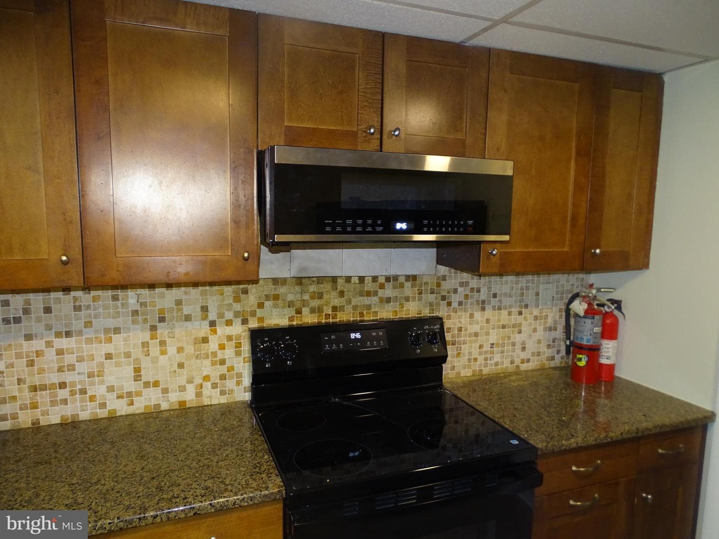 4902 Oxford Court photo 8