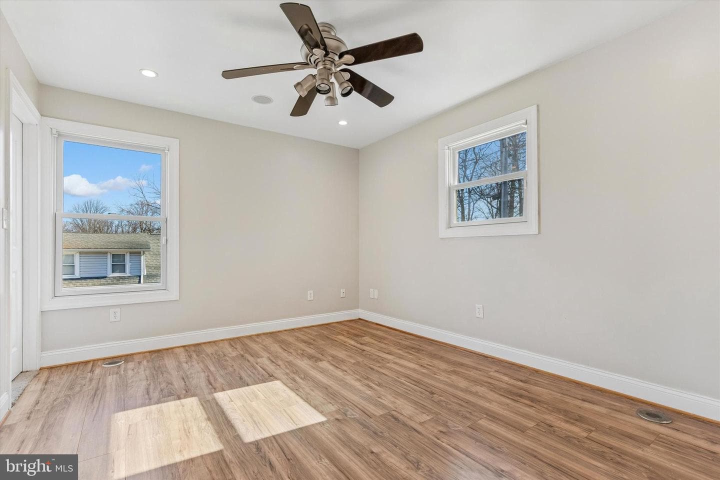 4358 Spruce Avenue photo 15