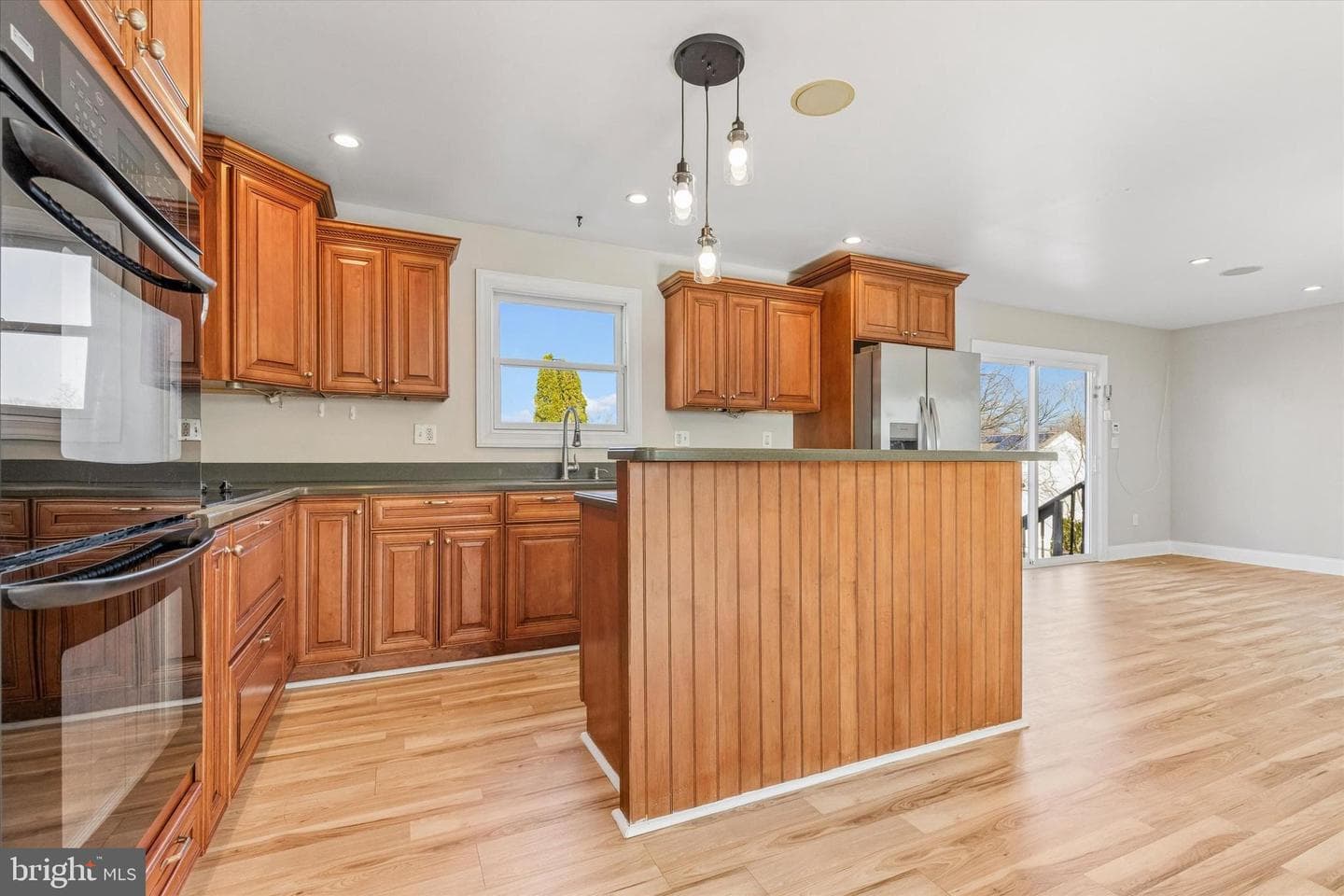 4358 Spruce Avenue photo 7