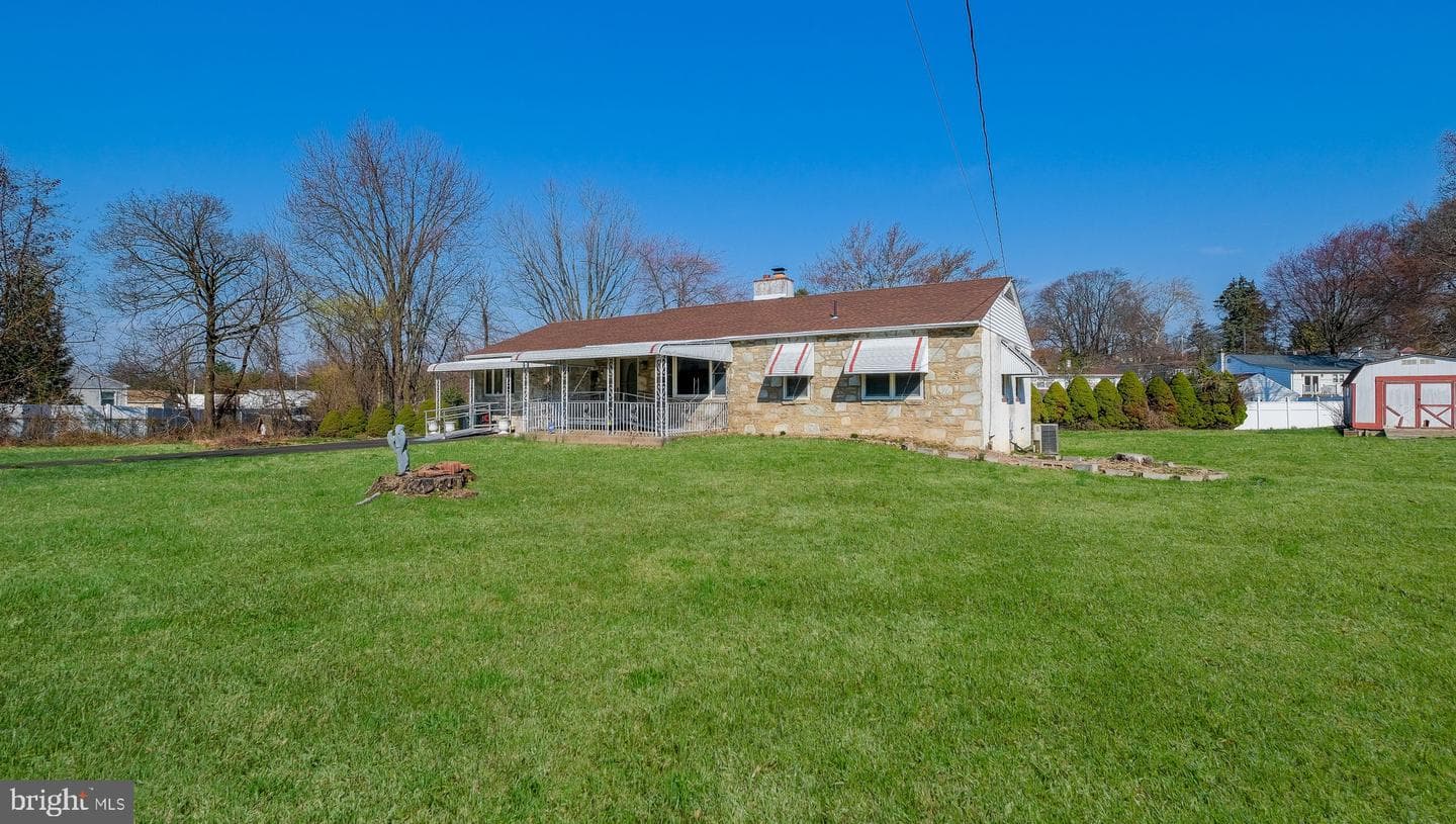 8 Village Drive photo 3