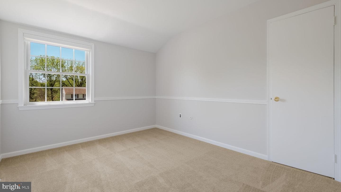 49 Surrey Drive photo 20