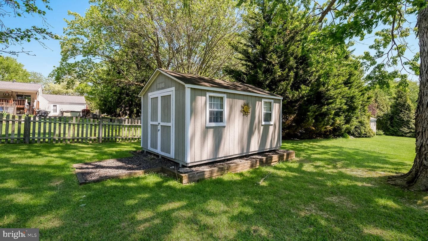 49 Surrey Drive photo 31