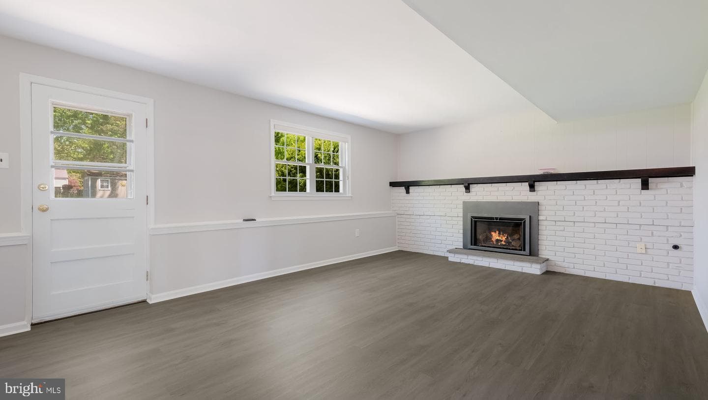 49 Surrey Drive photo 6
