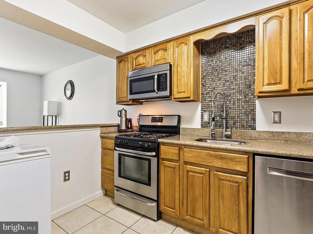 70 Sandybrook Drive photo 27
