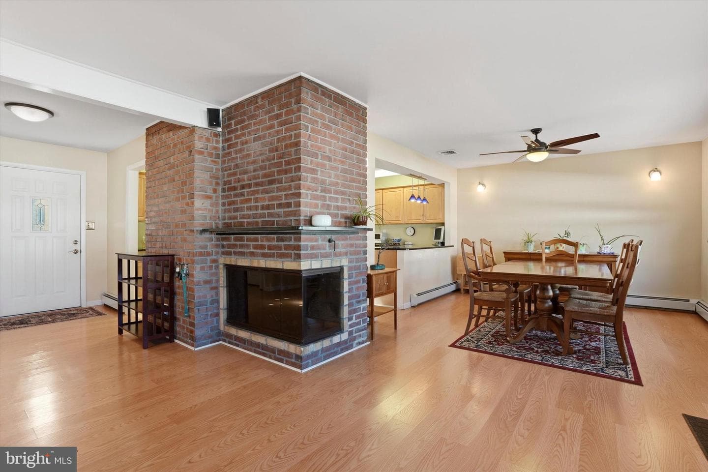 28 Sycamore Road photo 6