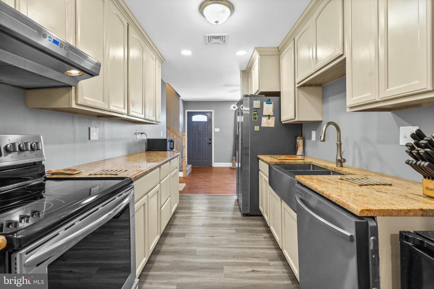 4564 Oak Avenue photo 24
