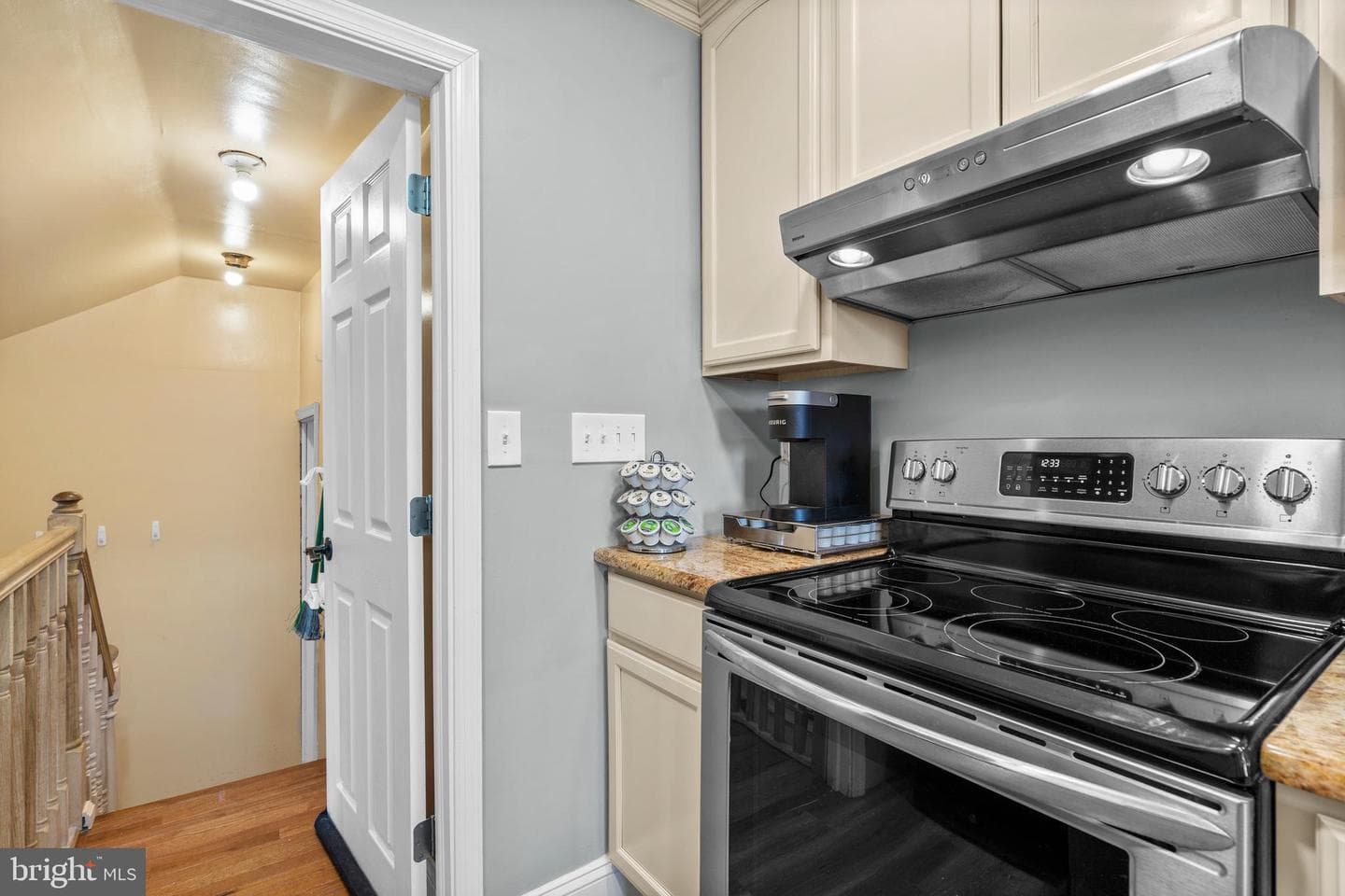 4564 Oak Avenue photo 25