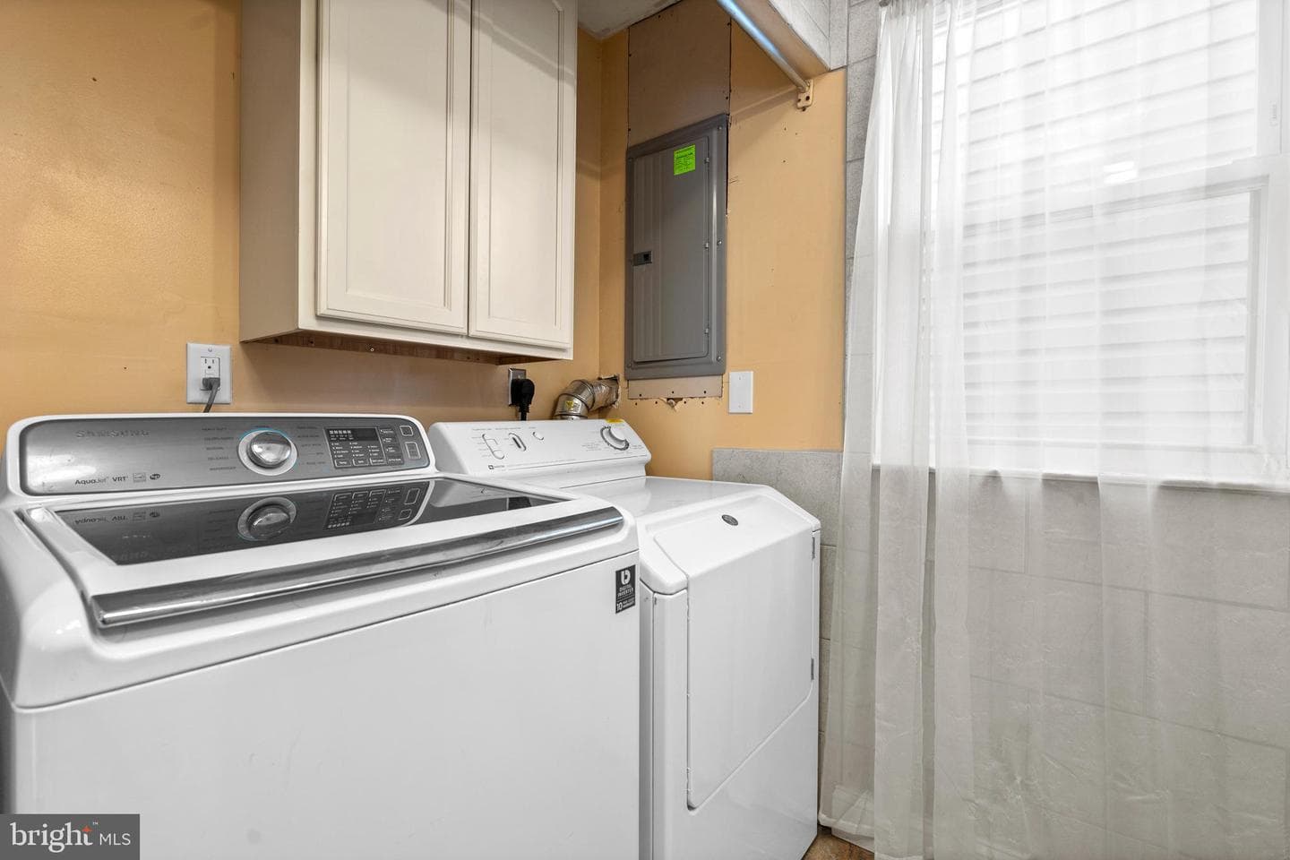 4564 Oak Avenue photo 31