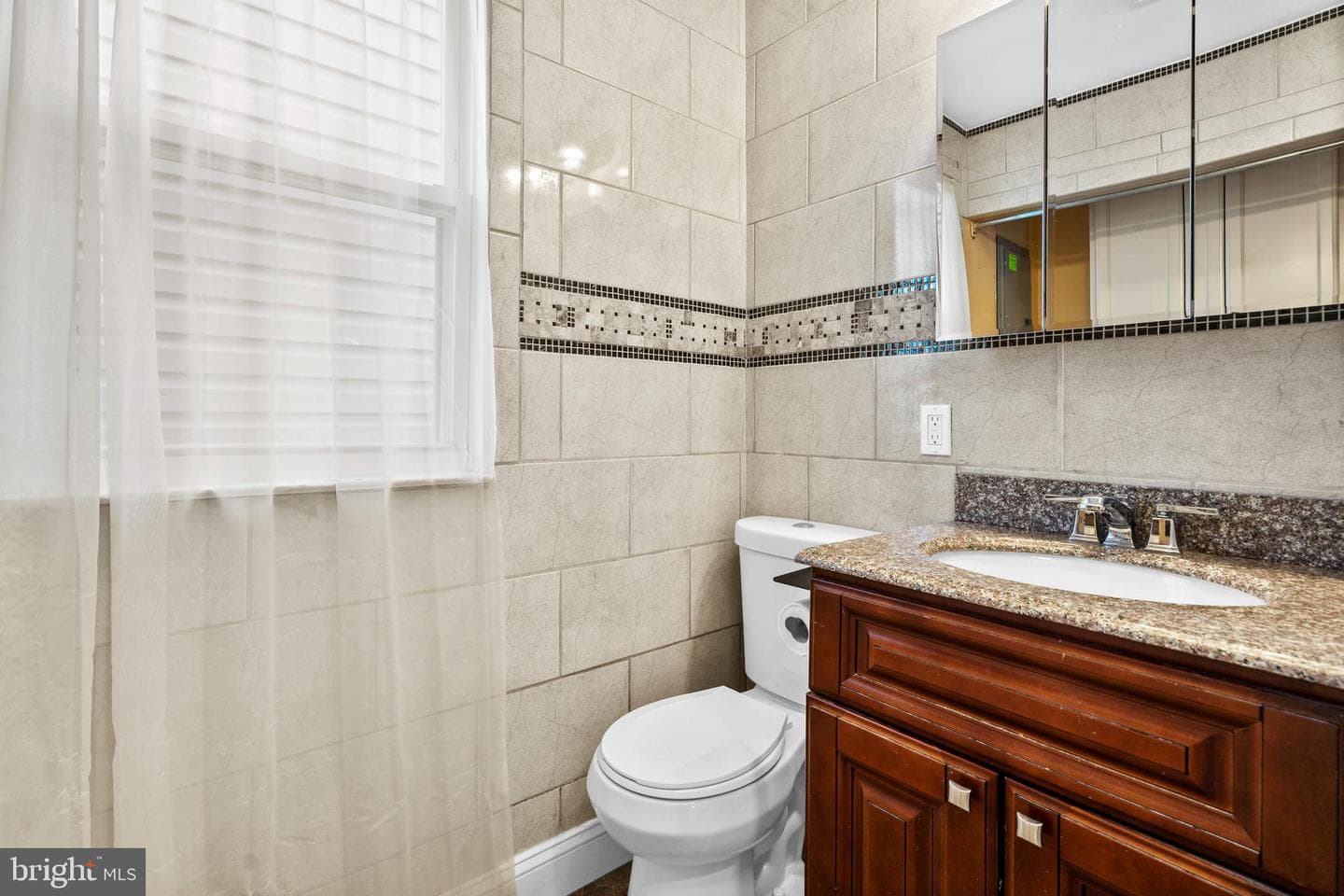 4564 Oak Avenue photo 32