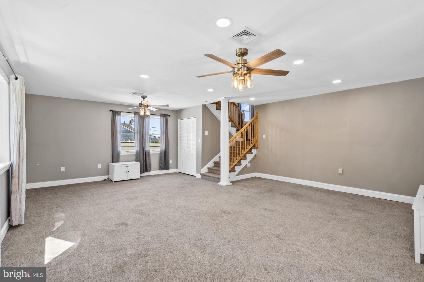 4564 Oak Avenue photo 38