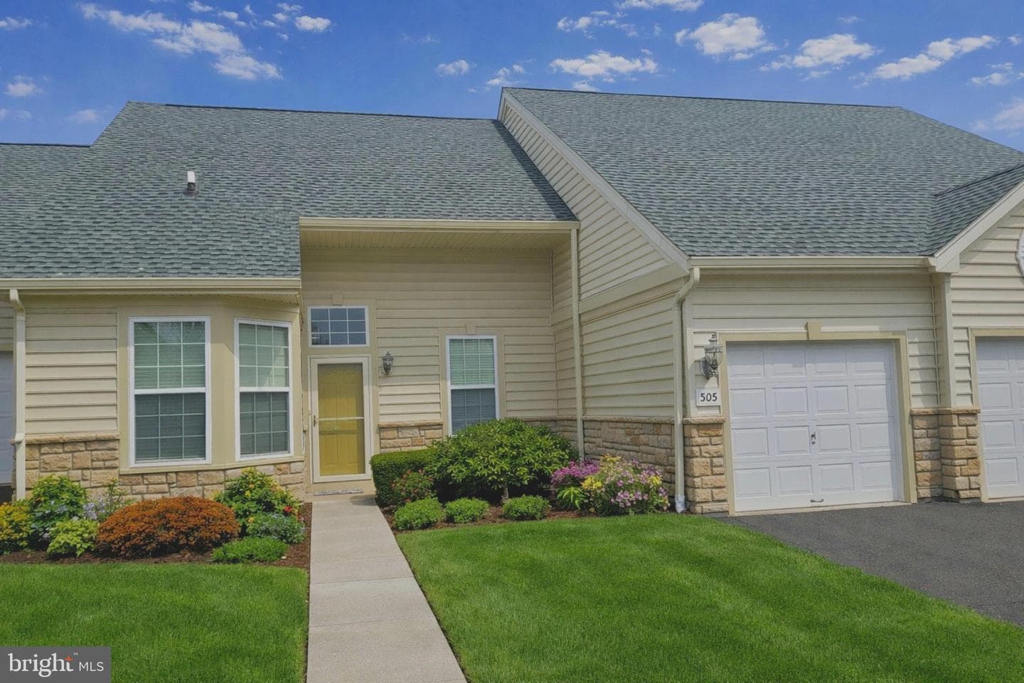 505 Plymouth Court photo 2