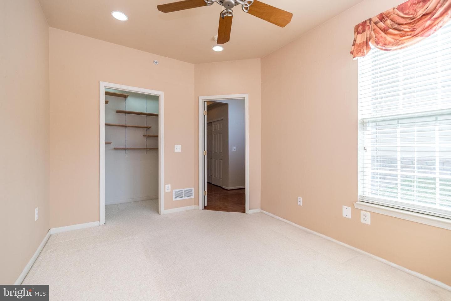 505 Plymouth Court photo 21