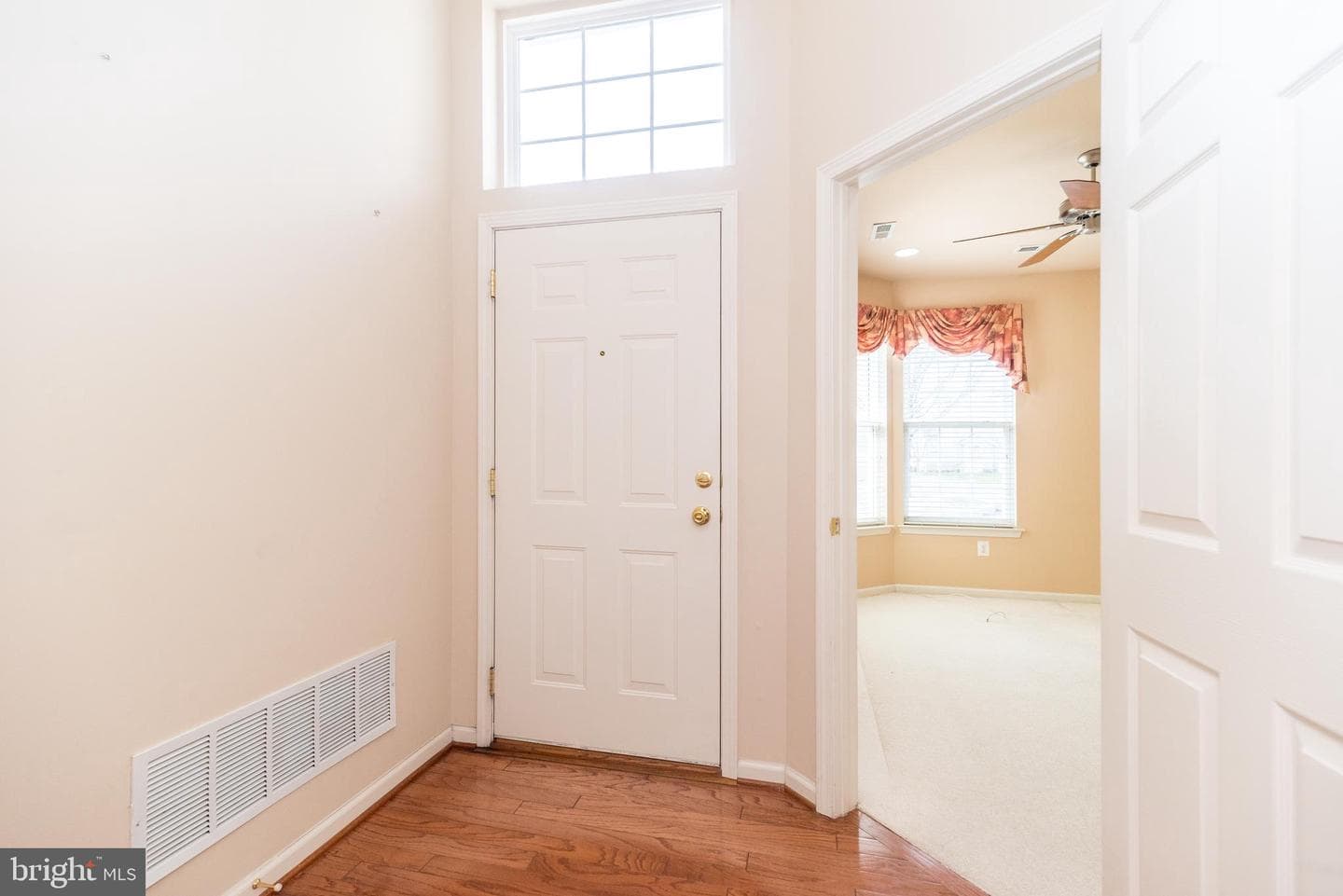 505 Plymouth Court photo 27