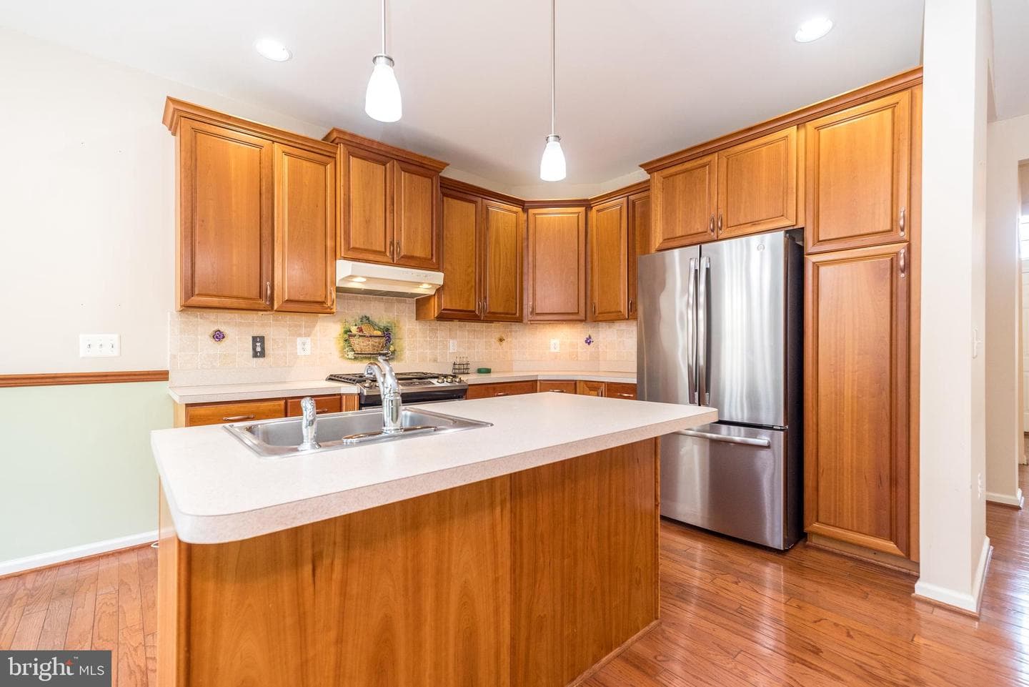 505 Plymouth Court photo 4