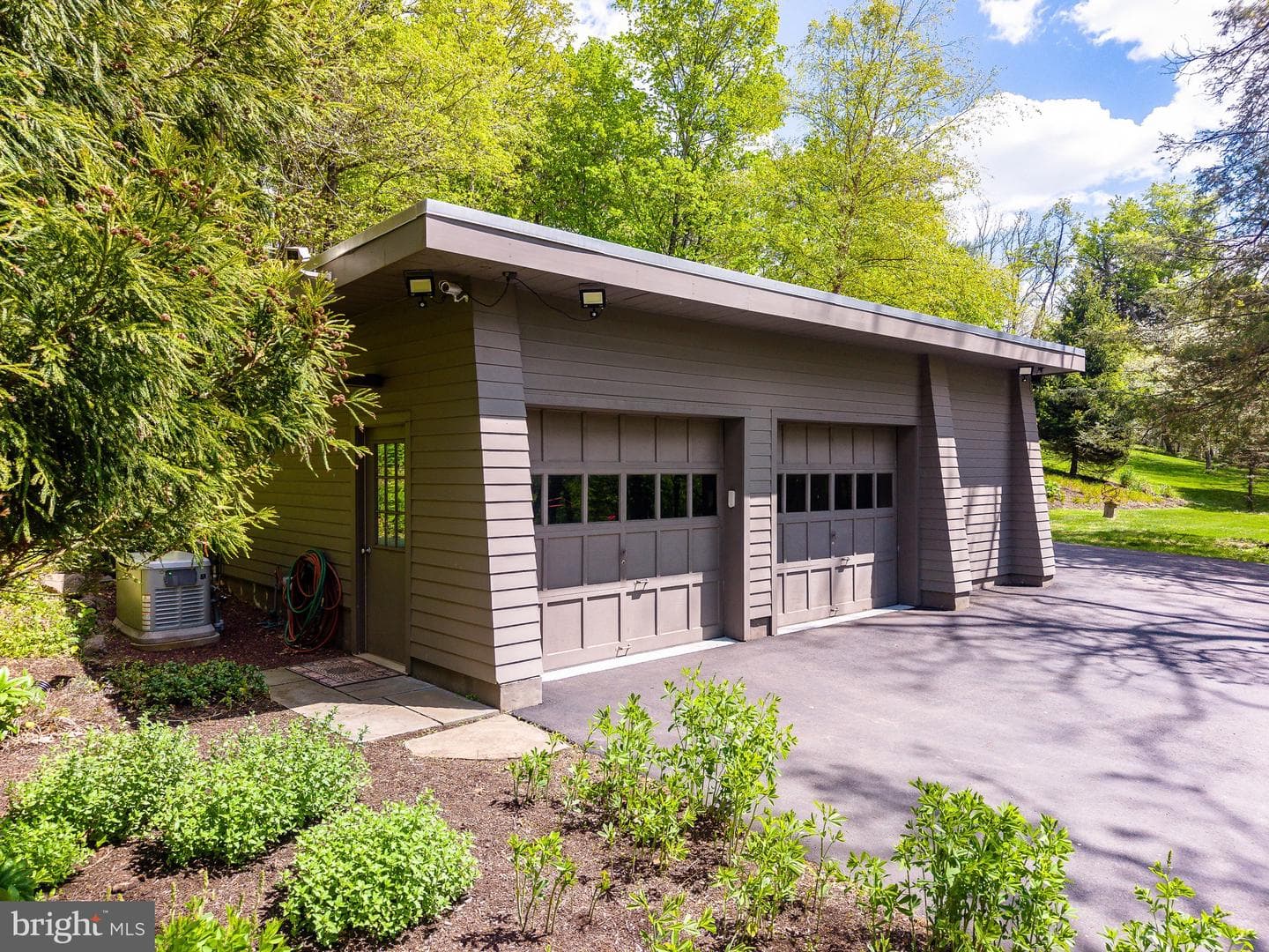372 Brownsburg Road photo 55