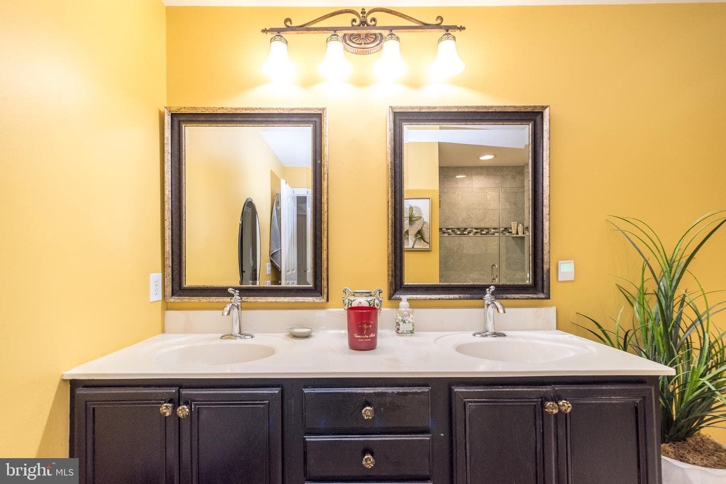 100 Reagan Drive photo 25