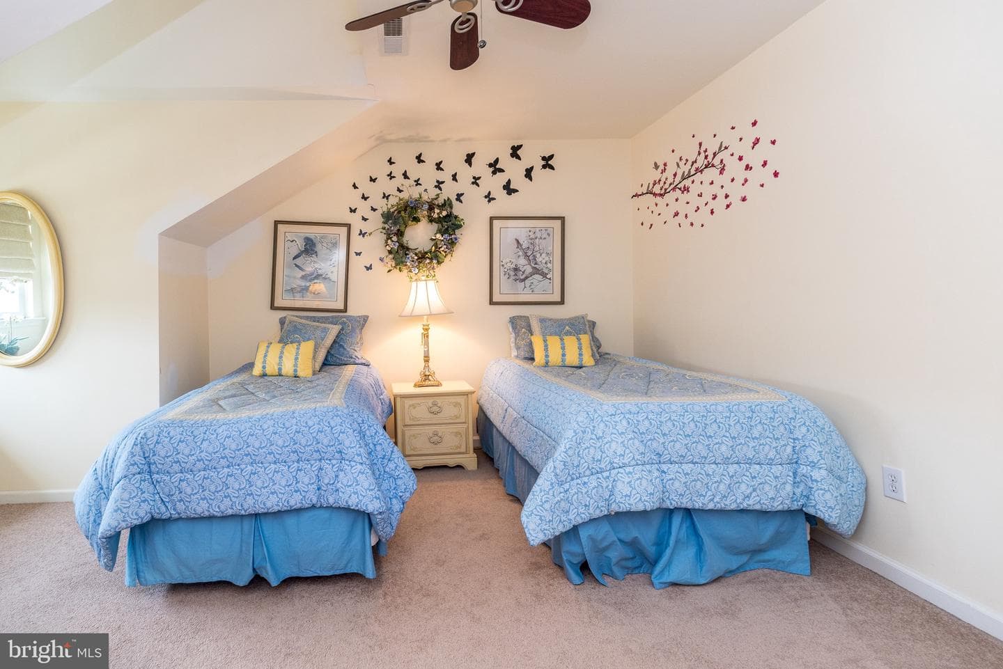 100 Reagan Drive photo 37
