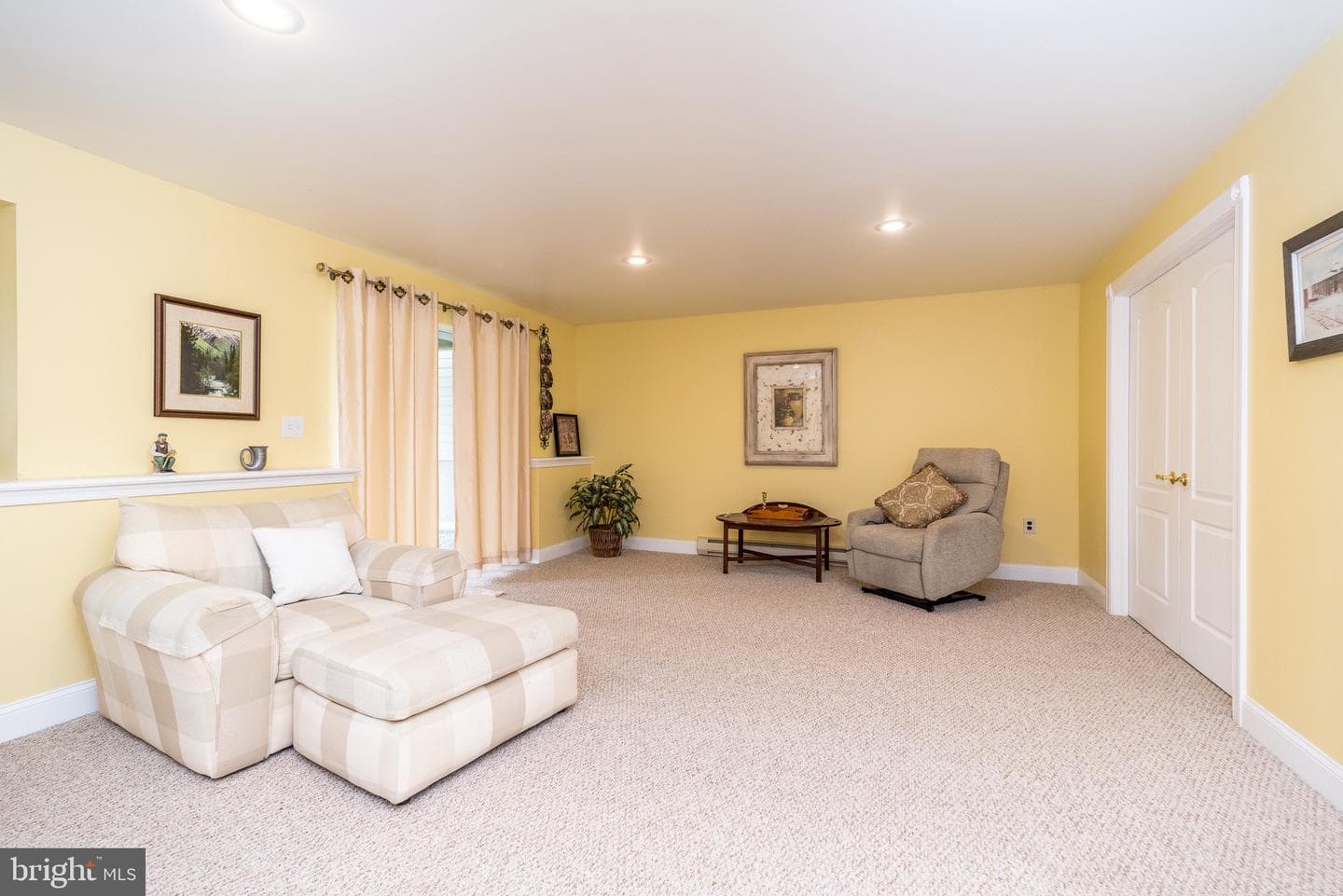 100 Reagan Drive photo 42