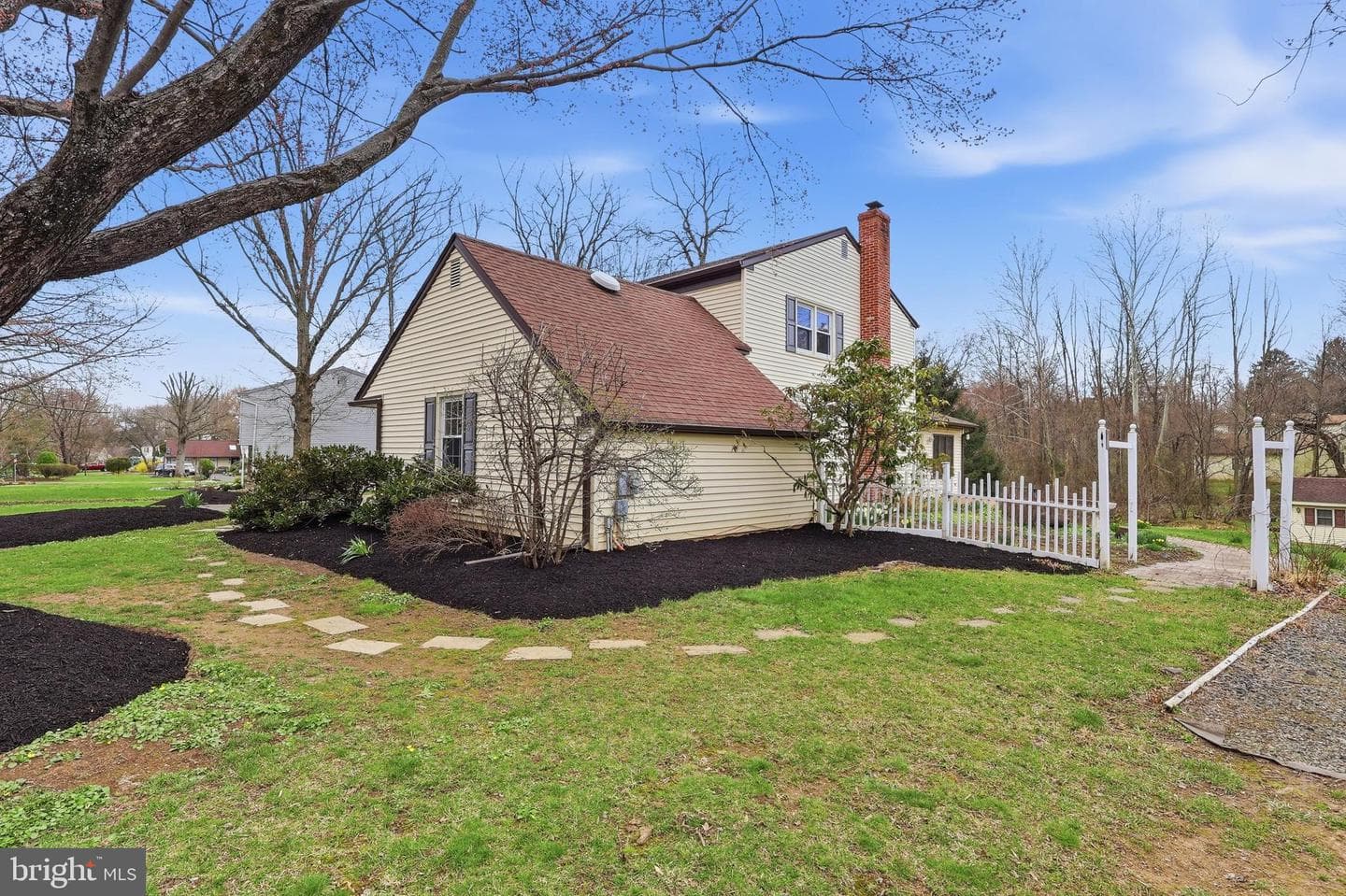 10 W Elizabeth Lane photo 22