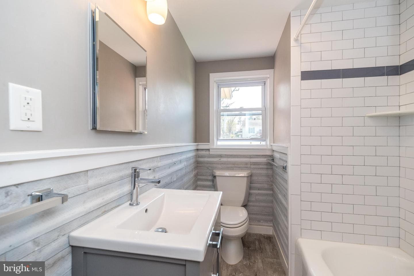 2150 Milford Avenue photo 28