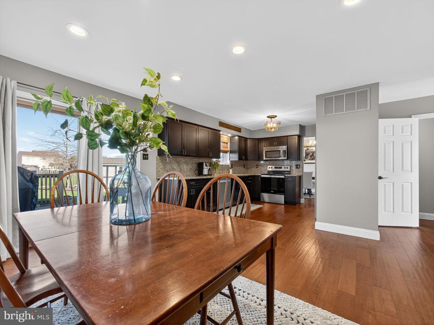 2040 Valley View Drive photo 23