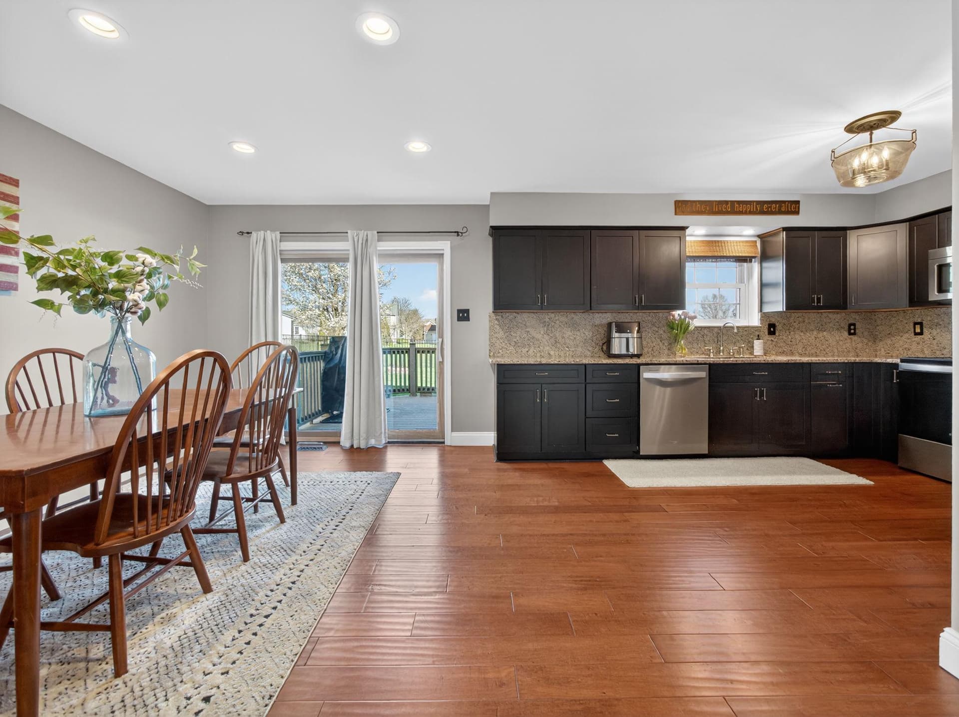 2040 Valley View Drive photo 32