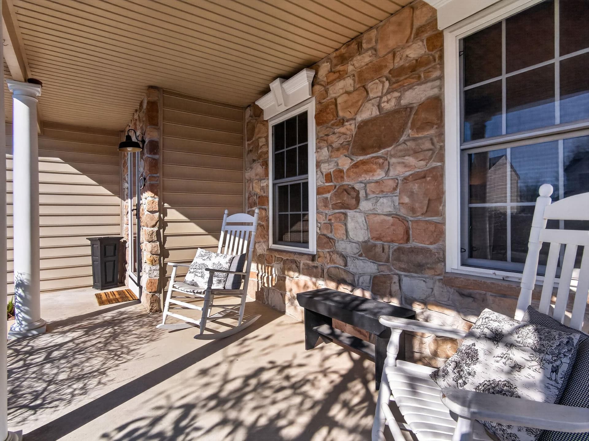2040 Valley View Drive photo 9