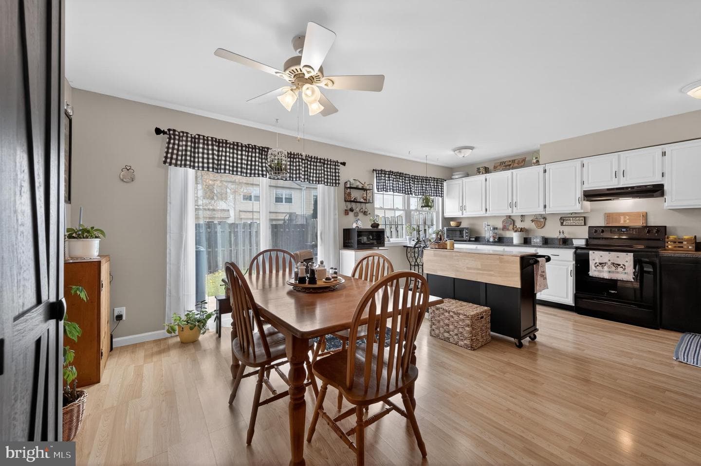 112 Washington Court photo 6