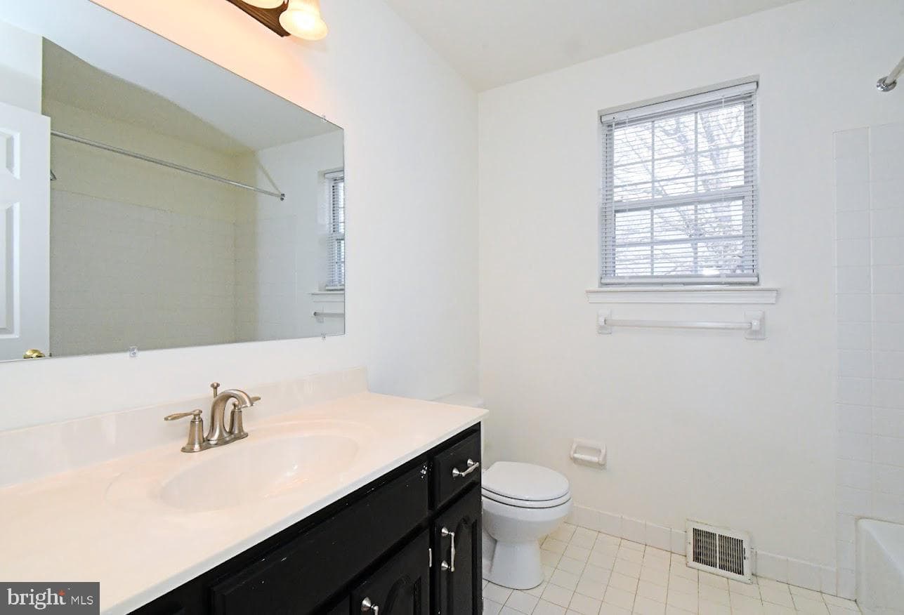 670 Amalie Lane photo 25
