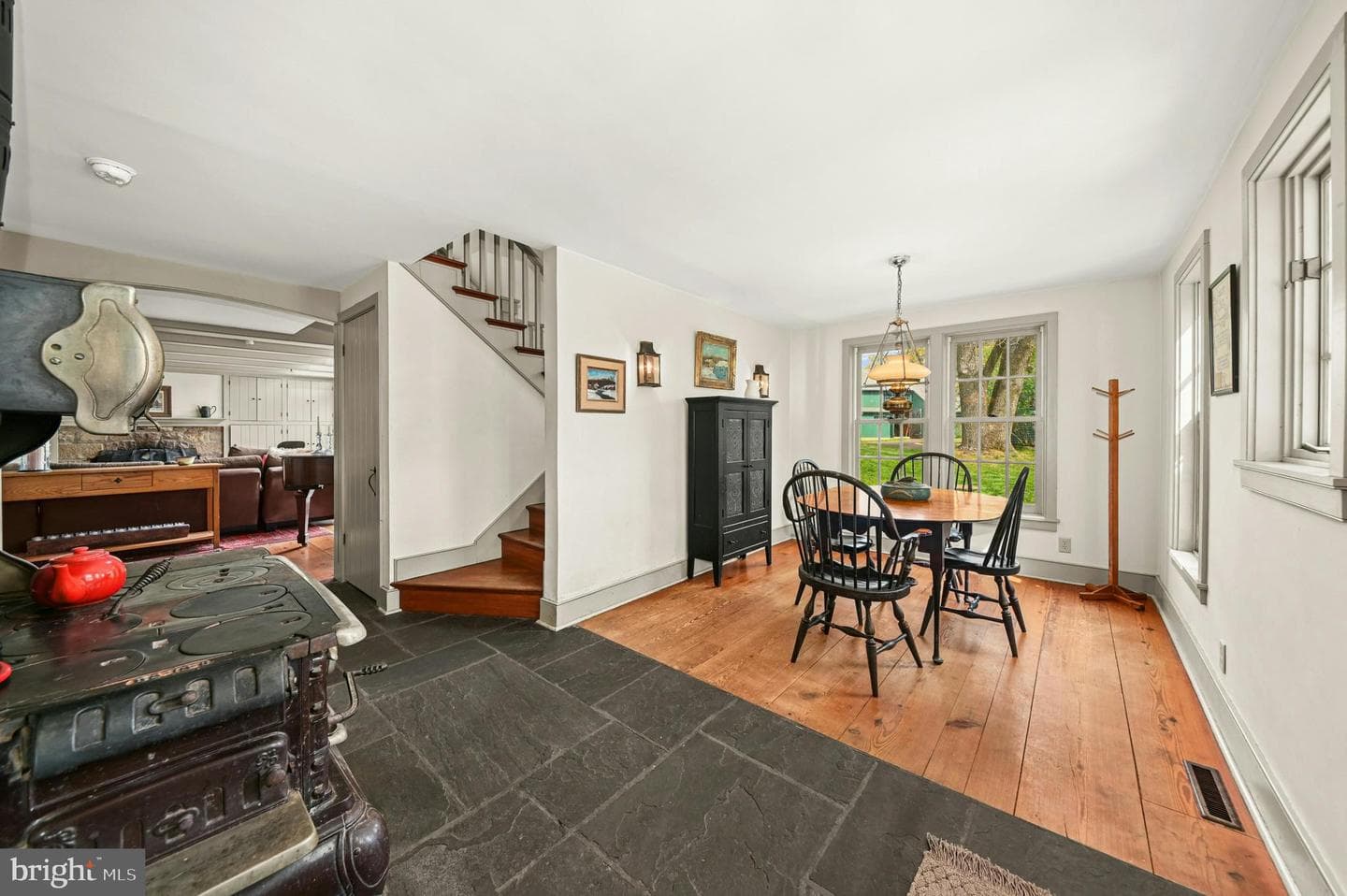 189 E Butler Avenue photo 14