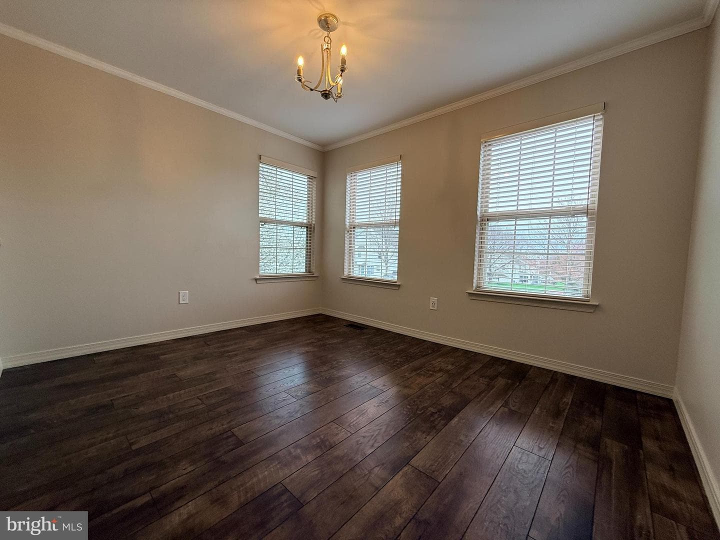 320 Wyndale Drive photo 30