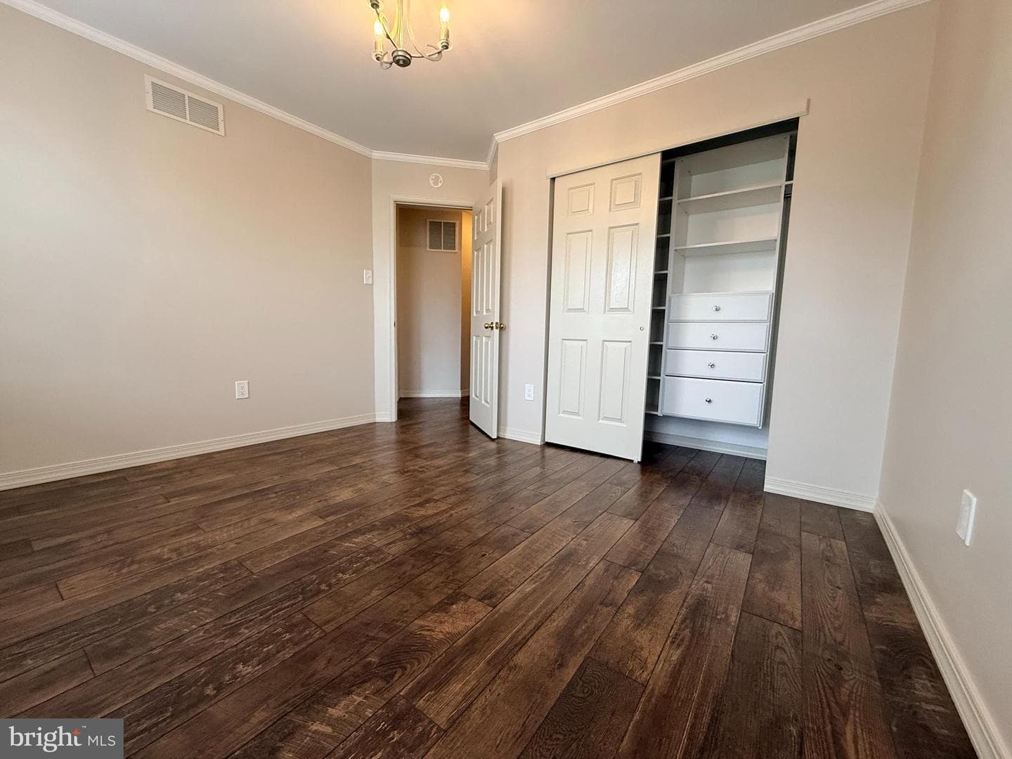 320 Wyndale Drive photo 31