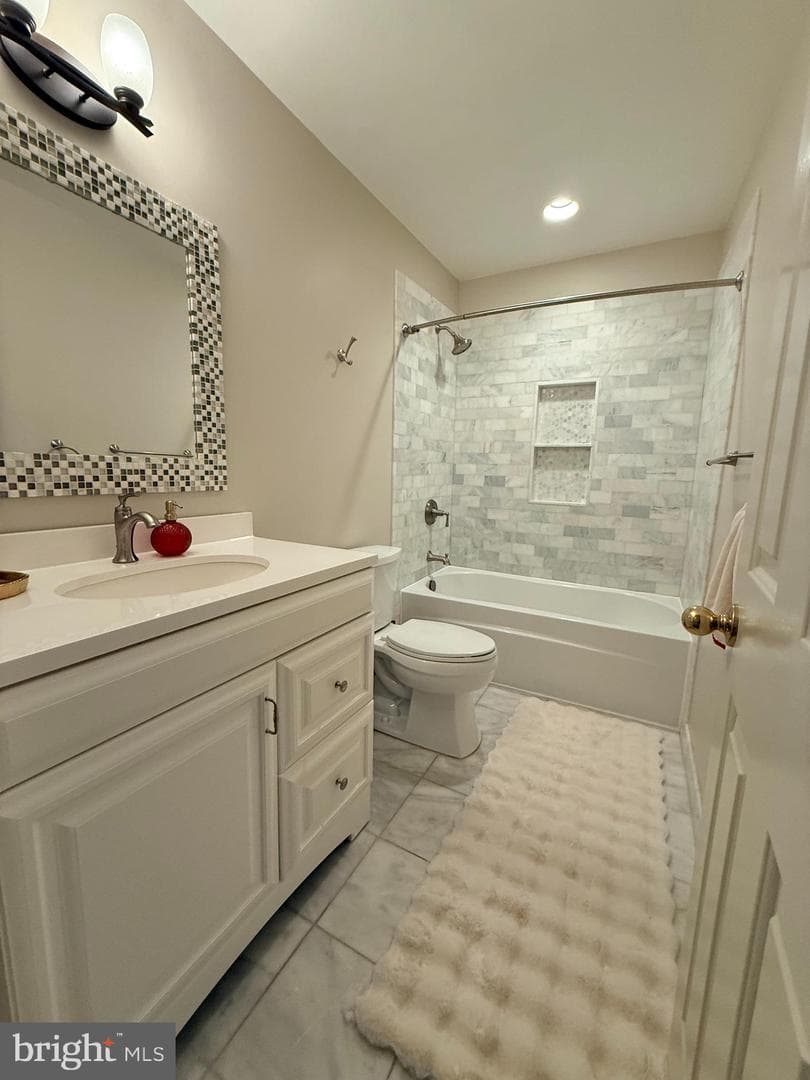 320 Wyndale Drive photo 32