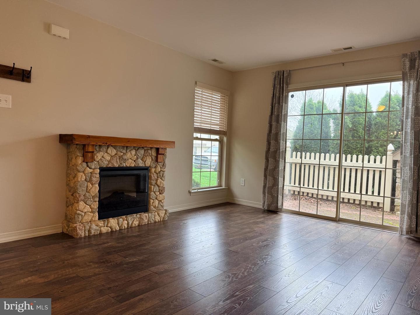 320 Wyndale Drive photo 9
